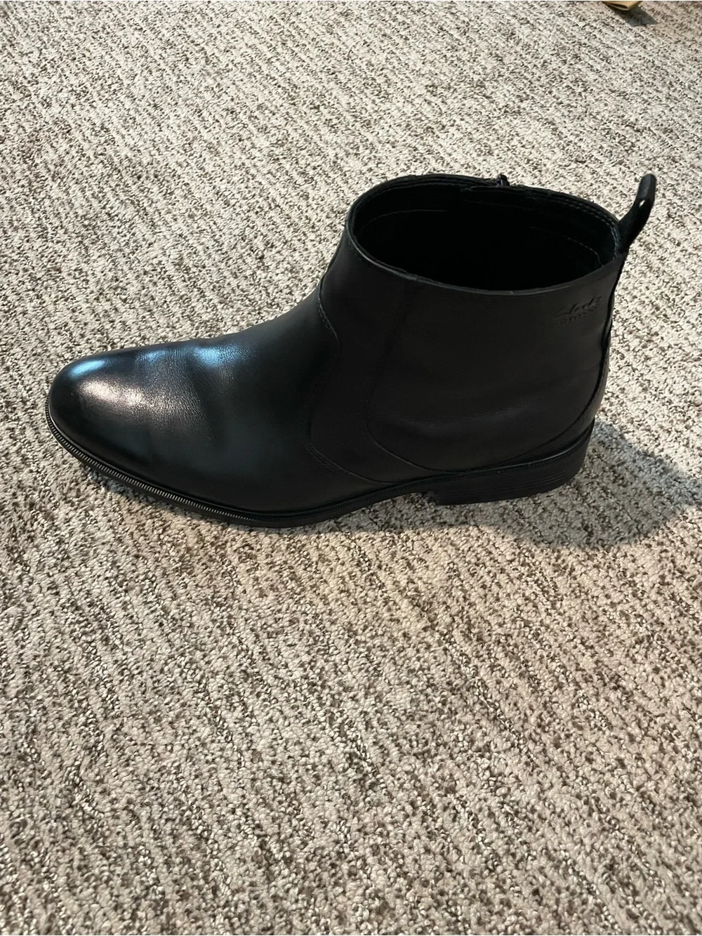 Clarks Steadwell Zip Black Leather Chelsea Ankle Boots, 9.5US
